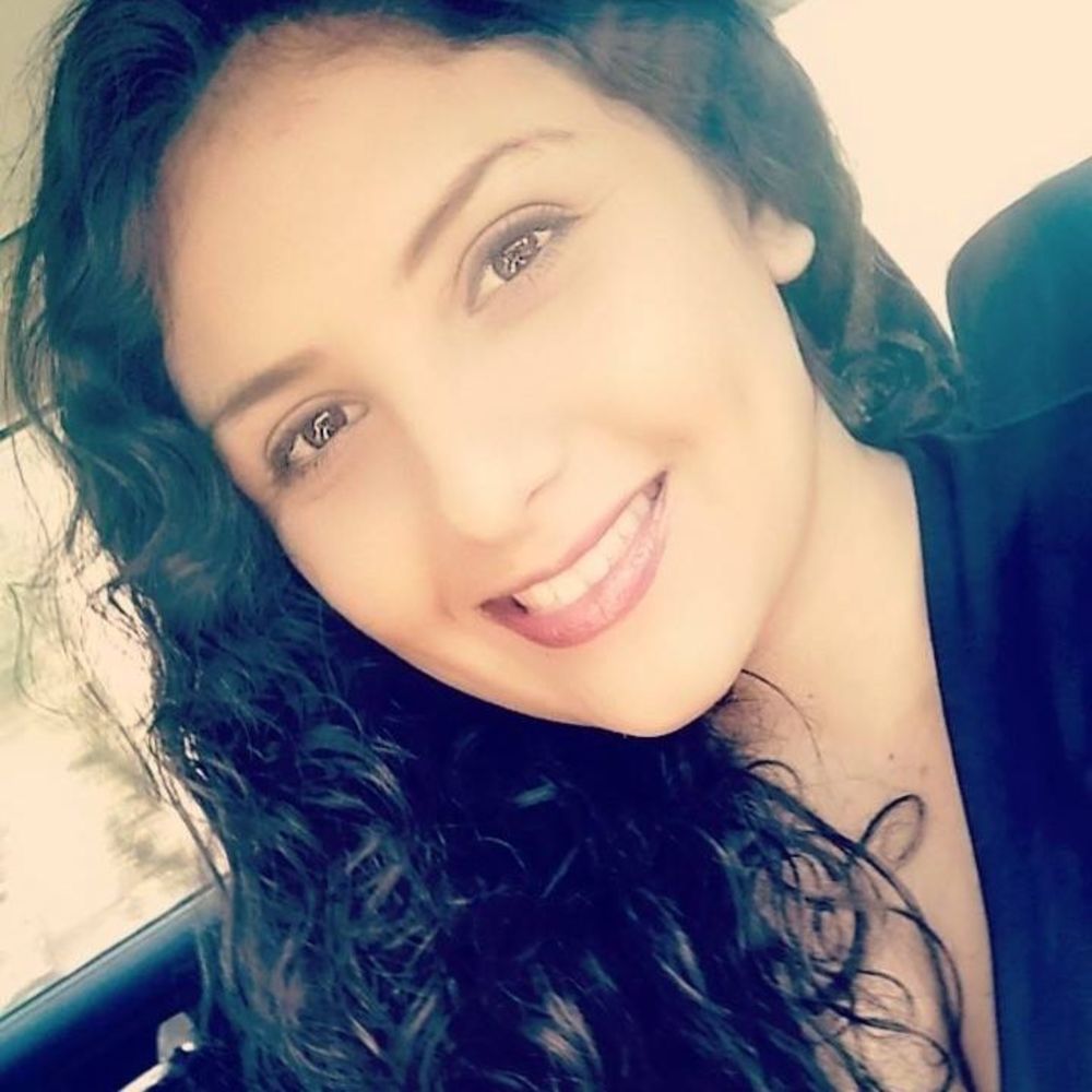 Meet your Posher, Ana